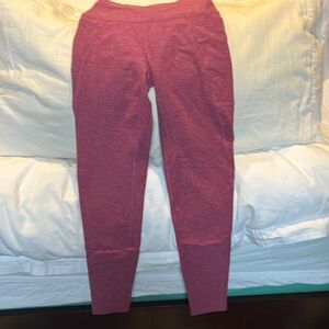 Beyond Yoga leggings with Peloton logo